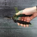 tonic-tim-holtz-tim-holtz-mini-recoil-snips-5386e (3).jpg